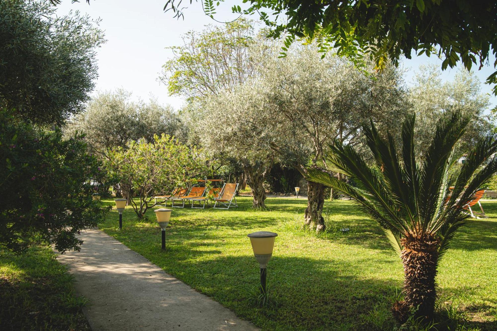 איסקיה Victoria Park Resort מראה חיצוני תמונה