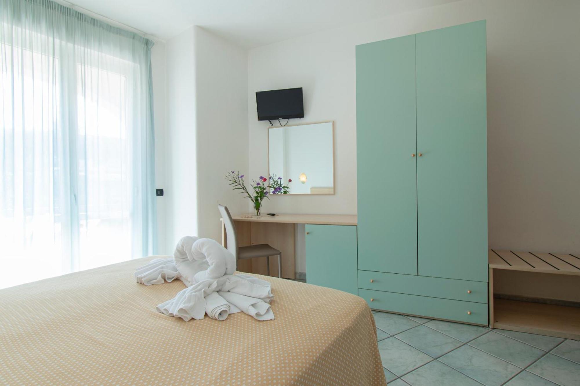 איסקיה Victoria Park Resort מראה חיצוני תמונה