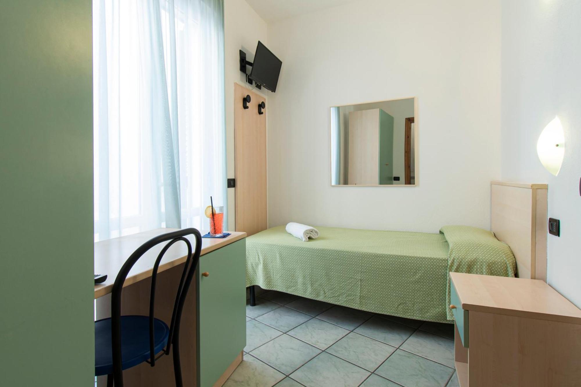איסקיה Victoria Park Resort מראה חיצוני תמונה