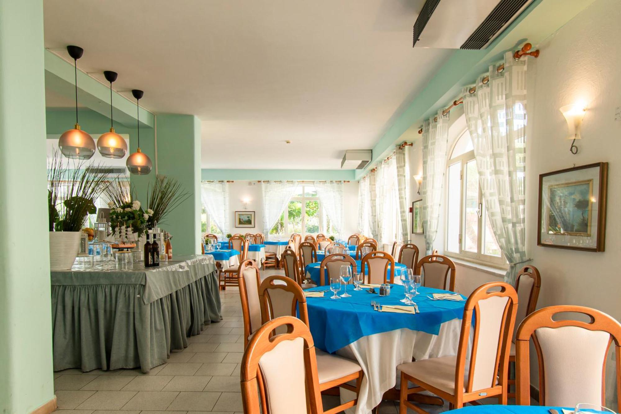איסקיה Victoria Park Resort מראה חיצוני תמונה