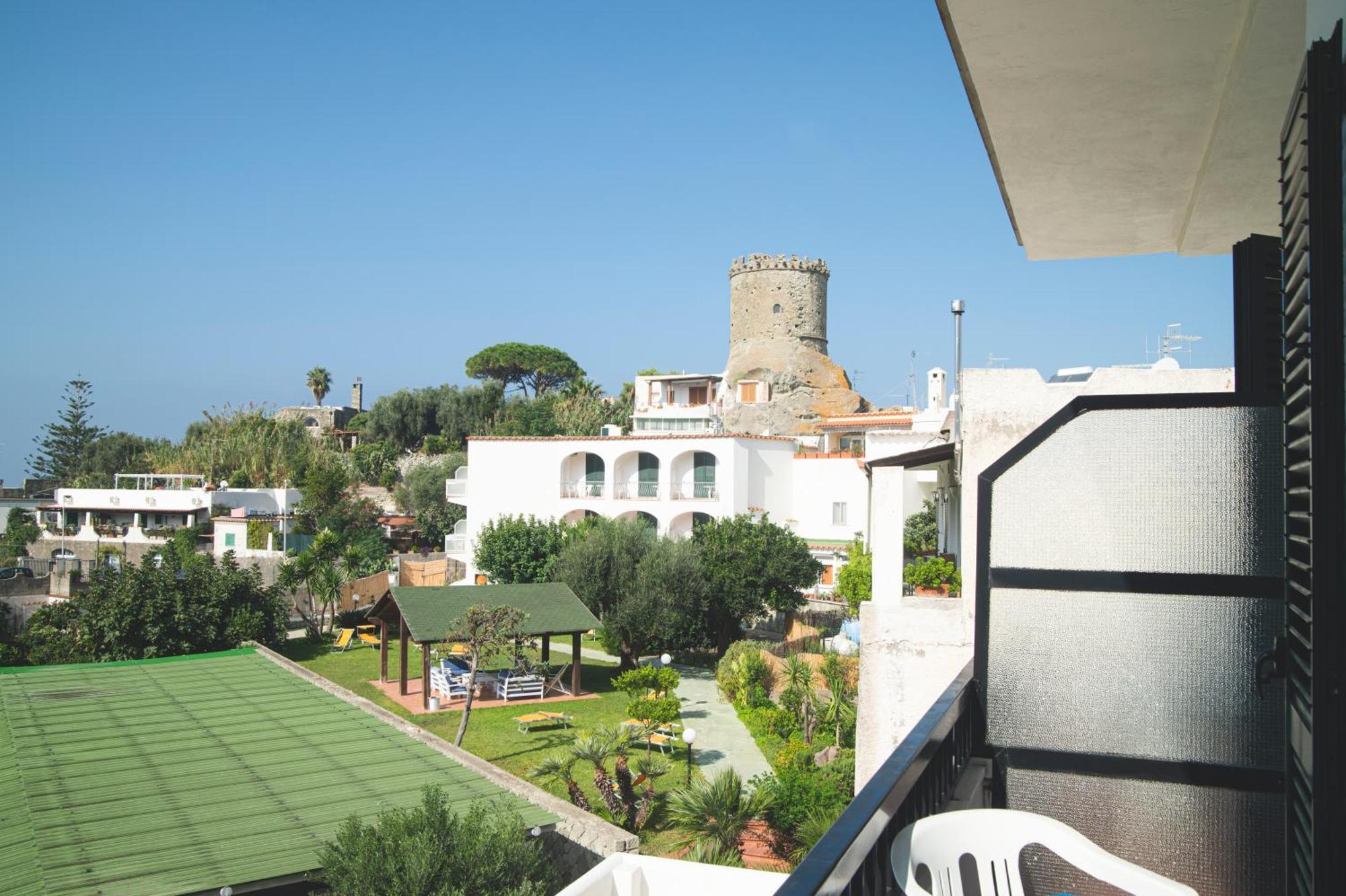 איסקיה Victoria Park Resort מראה חיצוני תמונה