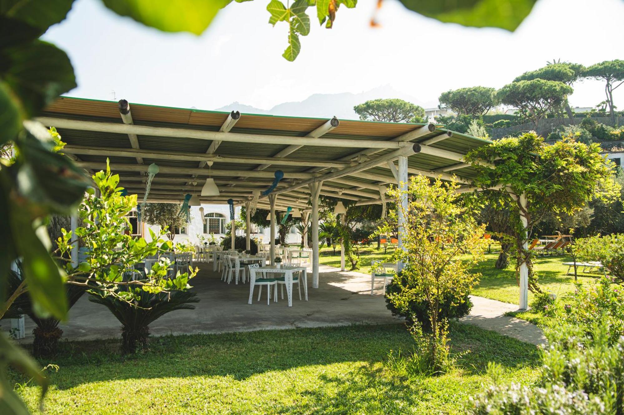 איסקיה Victoria Park Resort מראה חיצוני תמונה