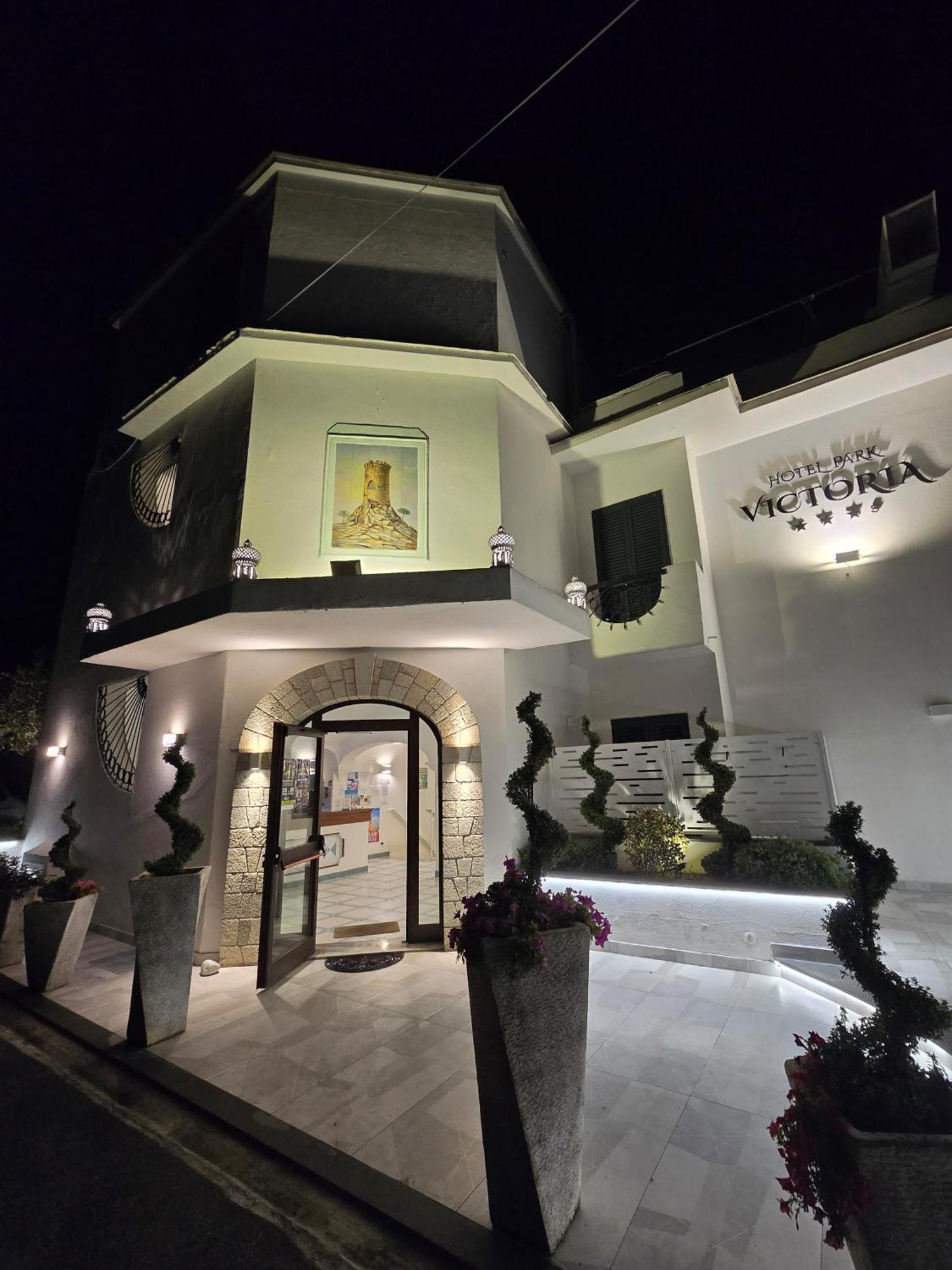 איסקיה Victoria Park Resort מראה חיצוני תמונה